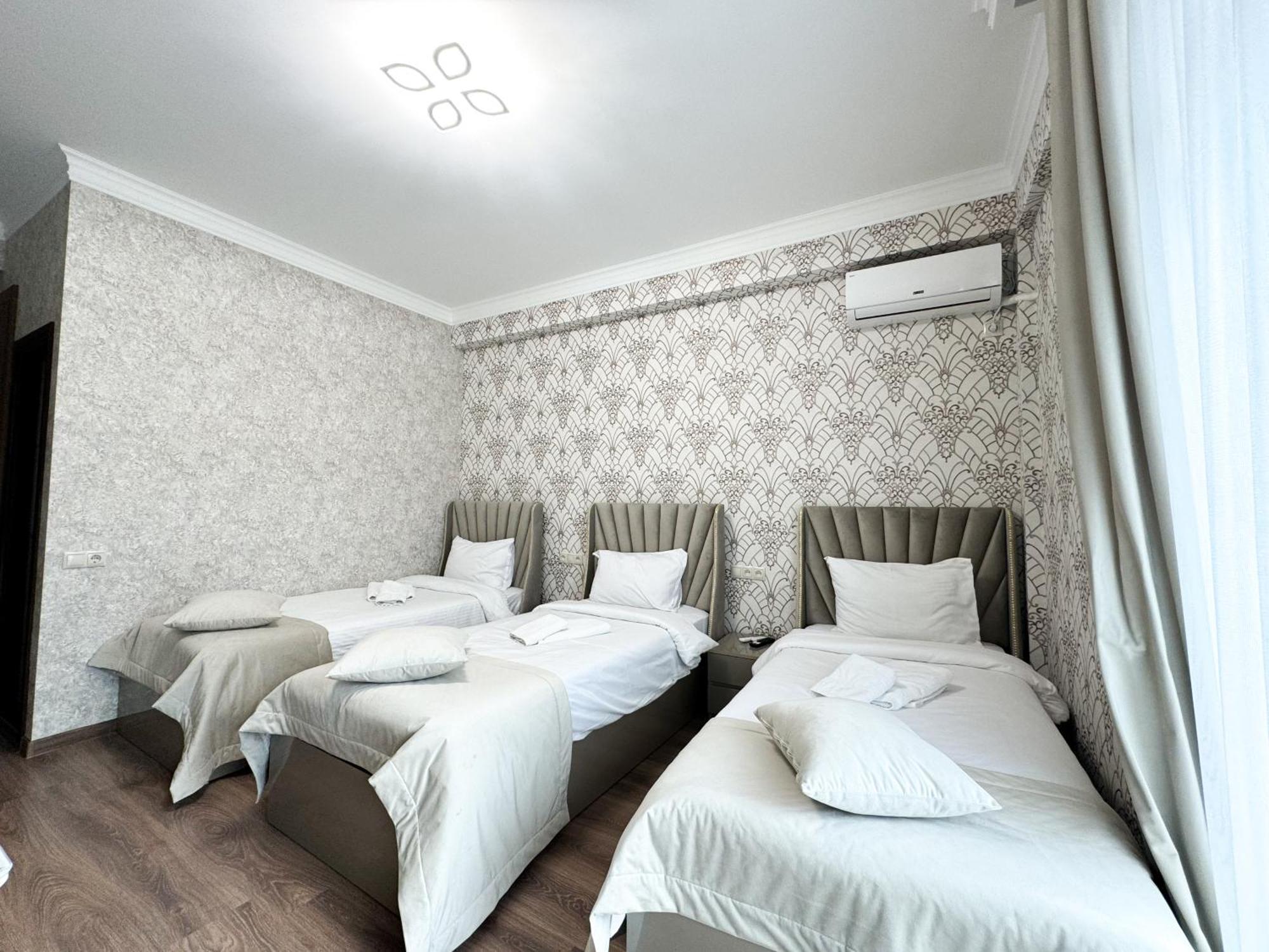 Armenia Hotel Ereván Habitación foto